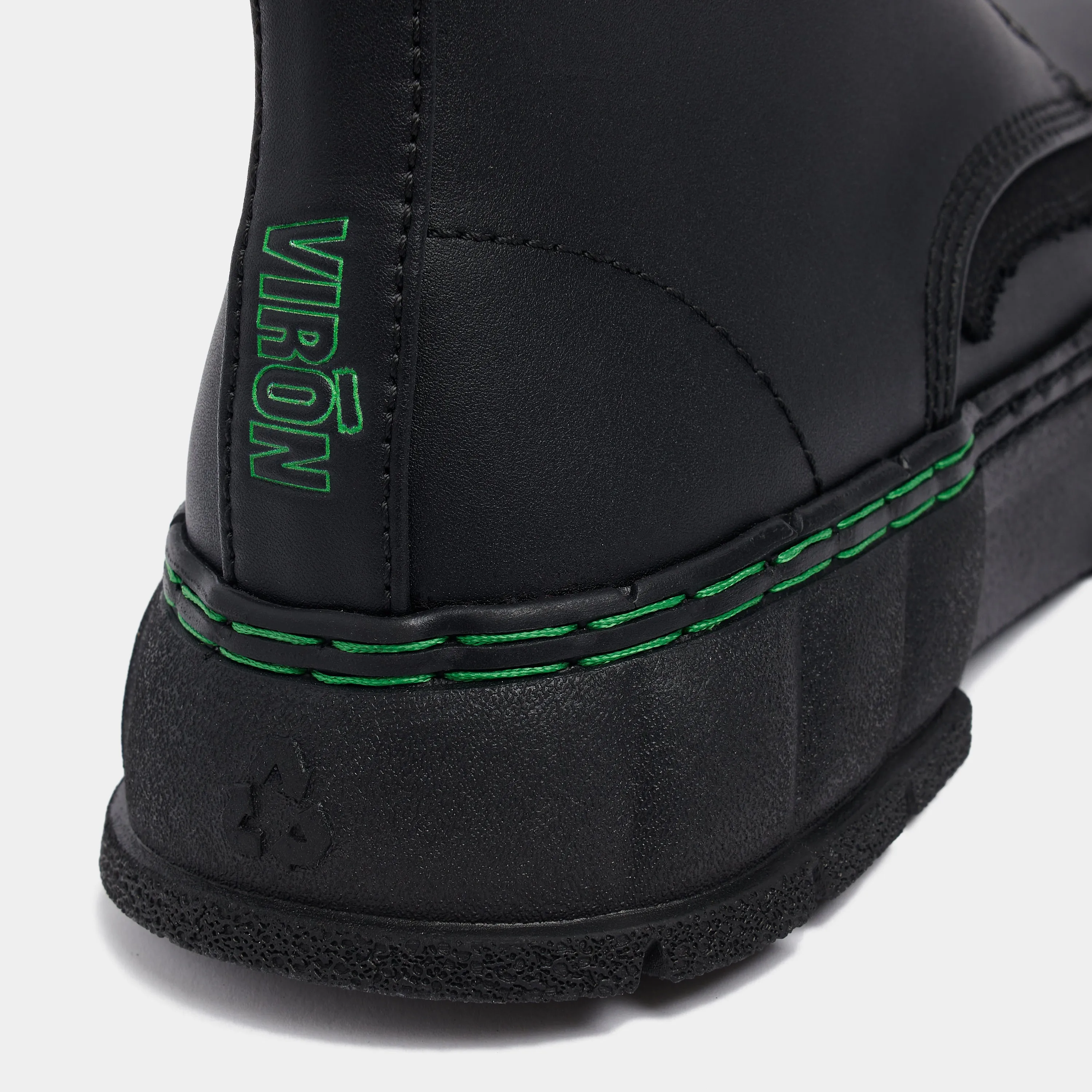 1992 Stiefel in schwarzem Wildleder von Virón
