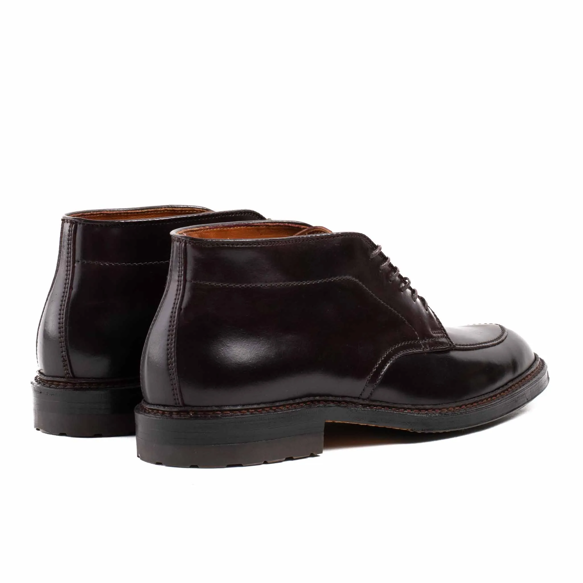Alden Six Eye Chukka Boot Farbe 8 Cordovan mit Commando-Sohle