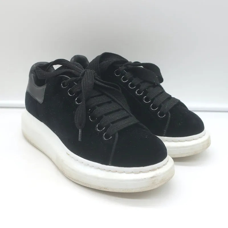 Alexander McQueen Samt Übergröße Sneakers Schwarz Größe 36