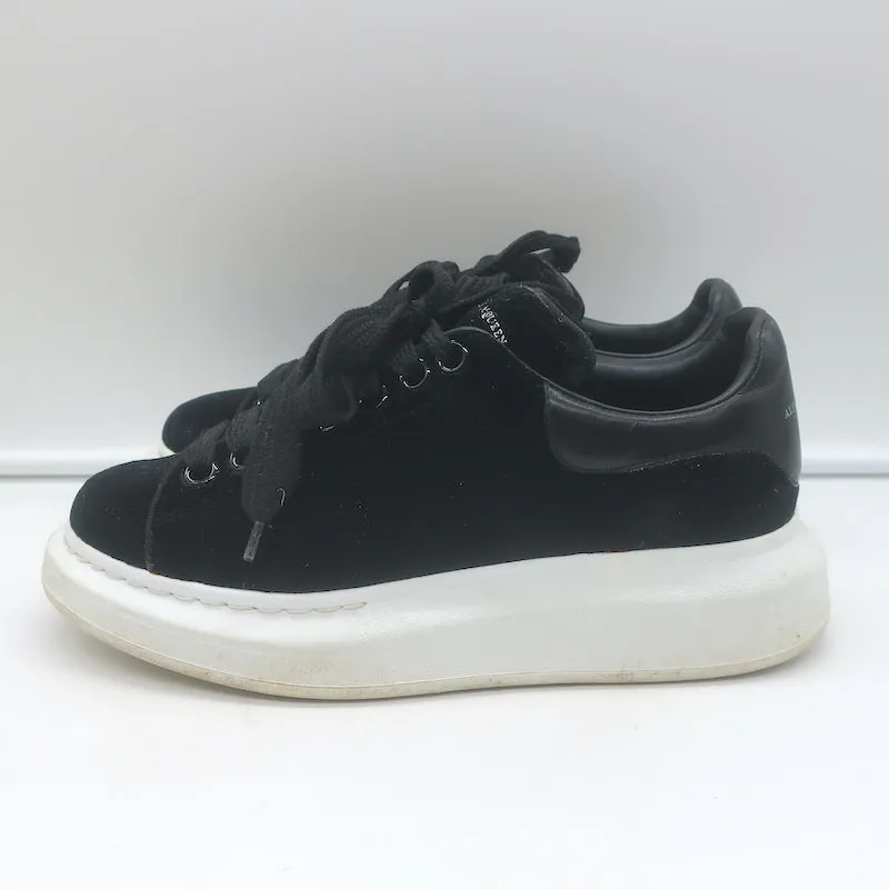 Alexander McQueen Samt Übergröße Sneakers Schwarz Größe 36