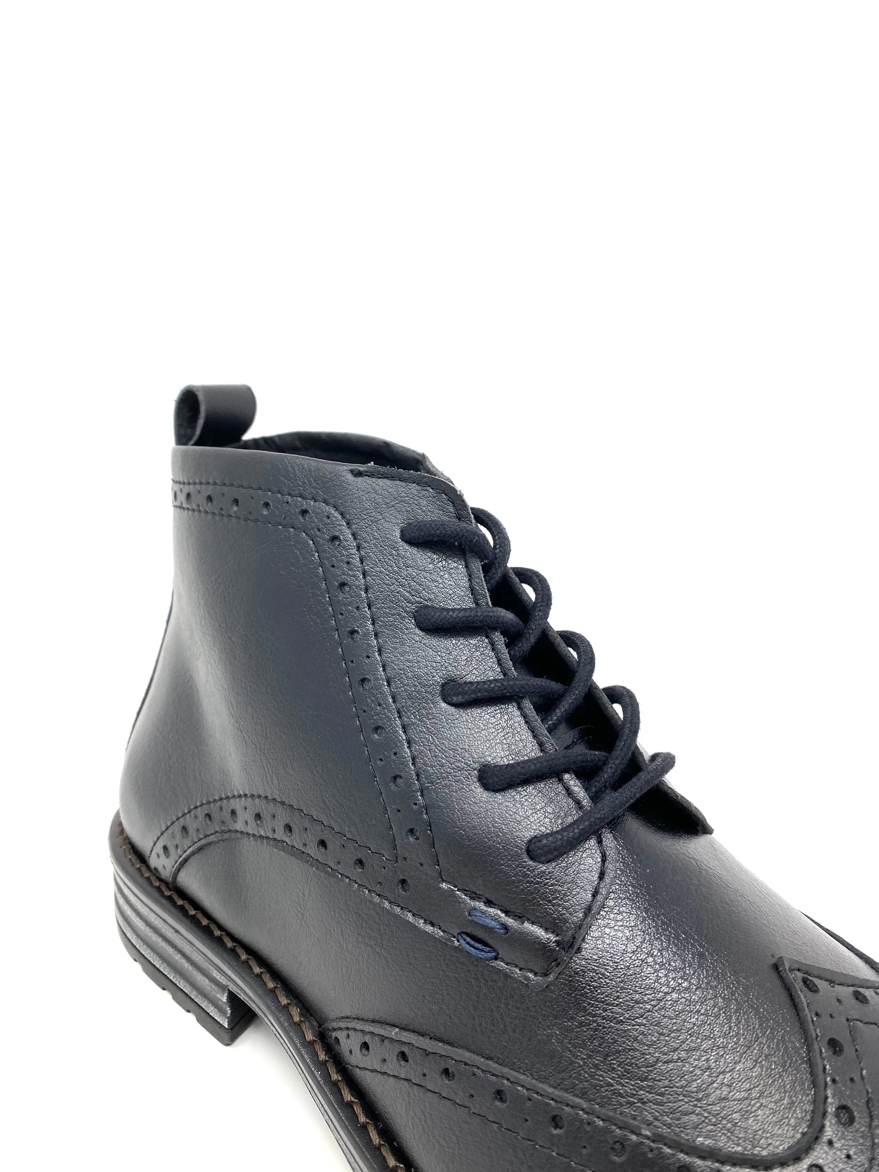 Armando Boot in Schwarz von Novacas