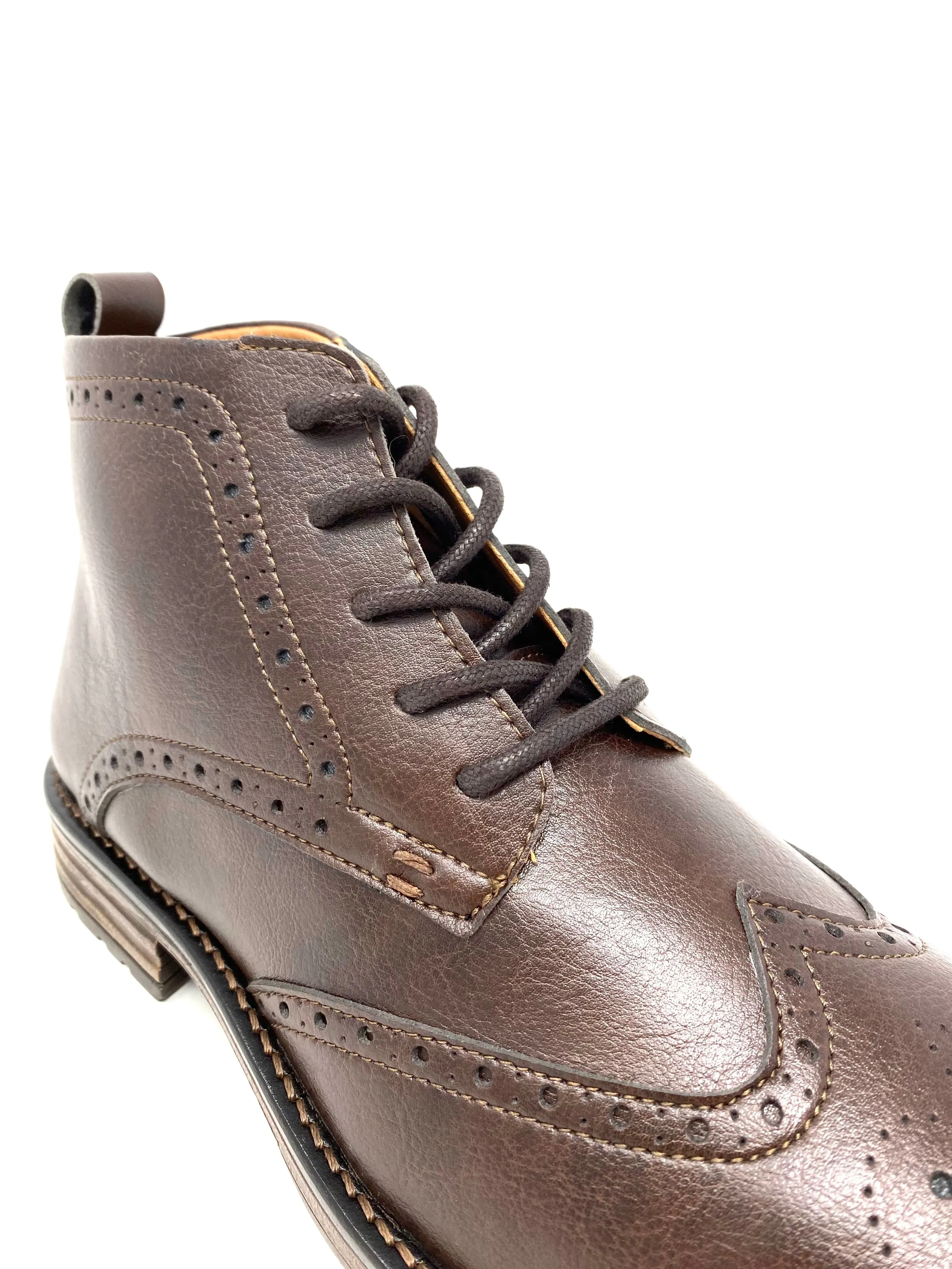 Armando Stiefel in Braun von Novacas