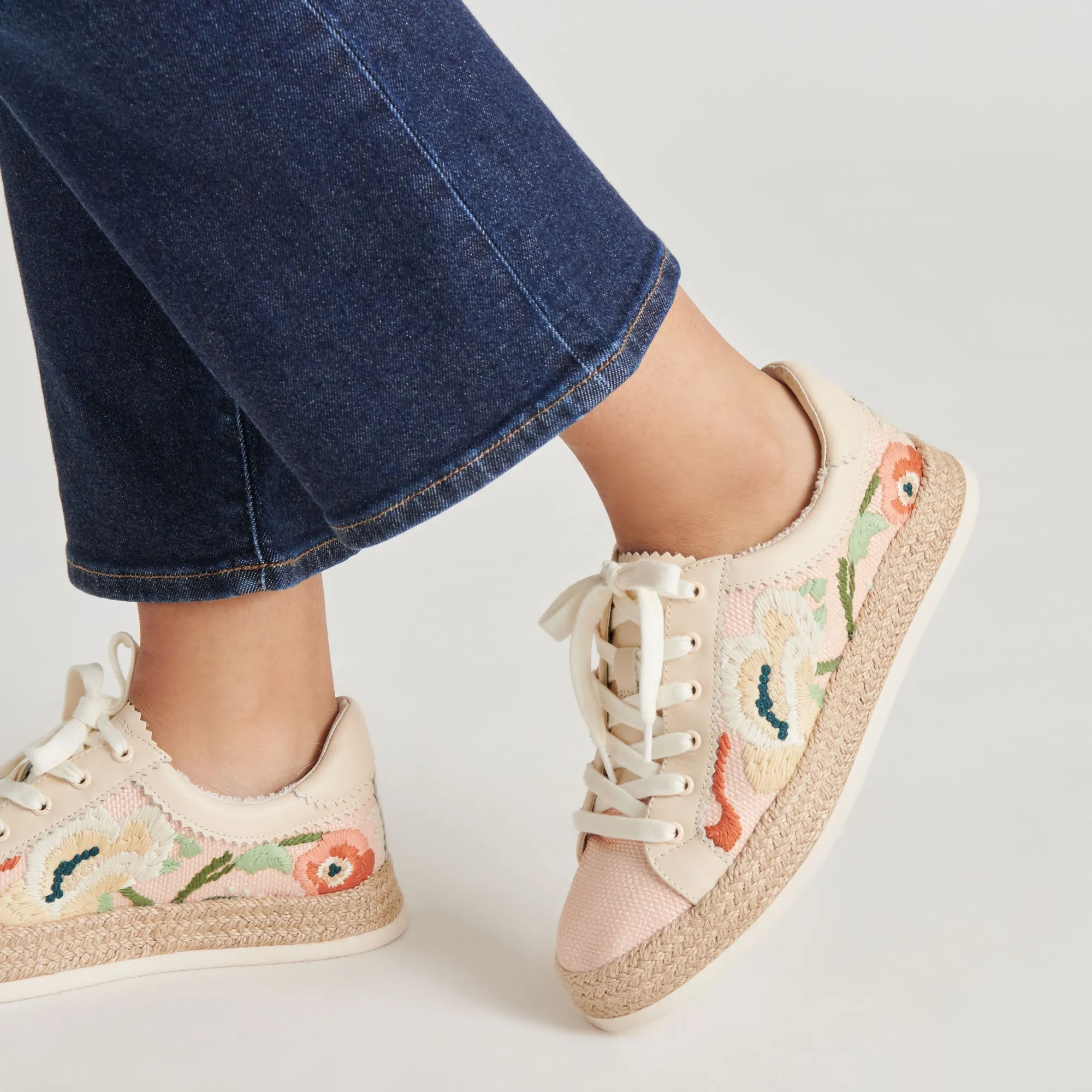 AZALIA SNEAKERS ROSA BLUMEN RAFFIA