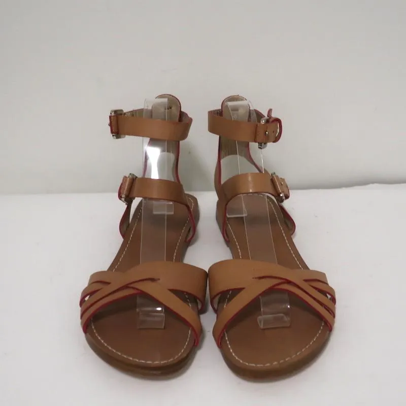Belle von Sigerson Morrison Sandalen in Naturleder Größe 9 mit Doppelknöchelriemen und flacher Sohle