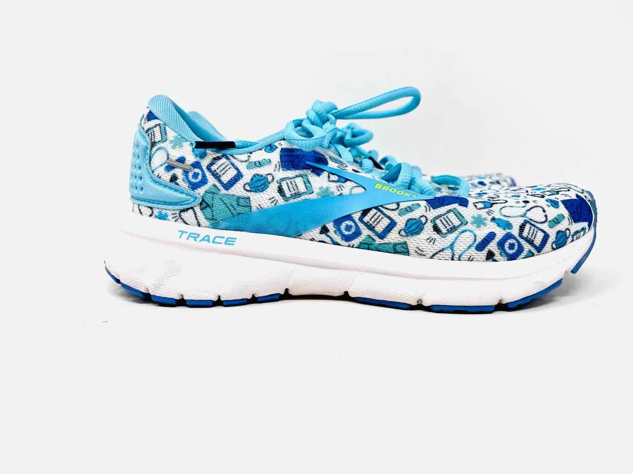 Brooks Größe 6 Weiß/Mehrfarbige Druck Schuhe Sneaker