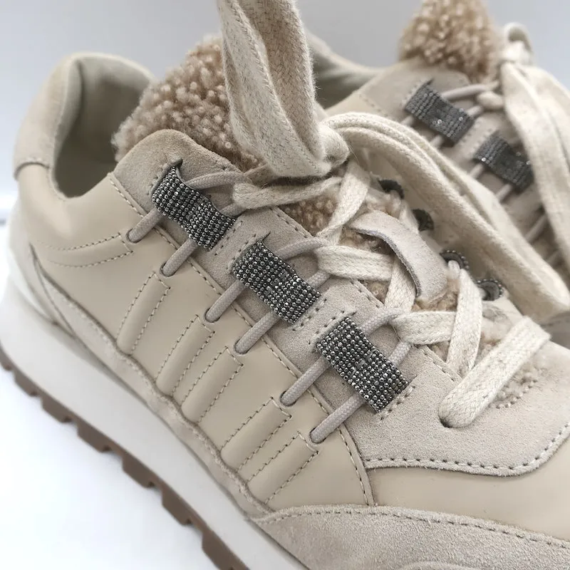 Brunello Cucinelli Laufschuhe mit Schaffell & Monili-Dekor in Gr. 39, Farbe Taupe