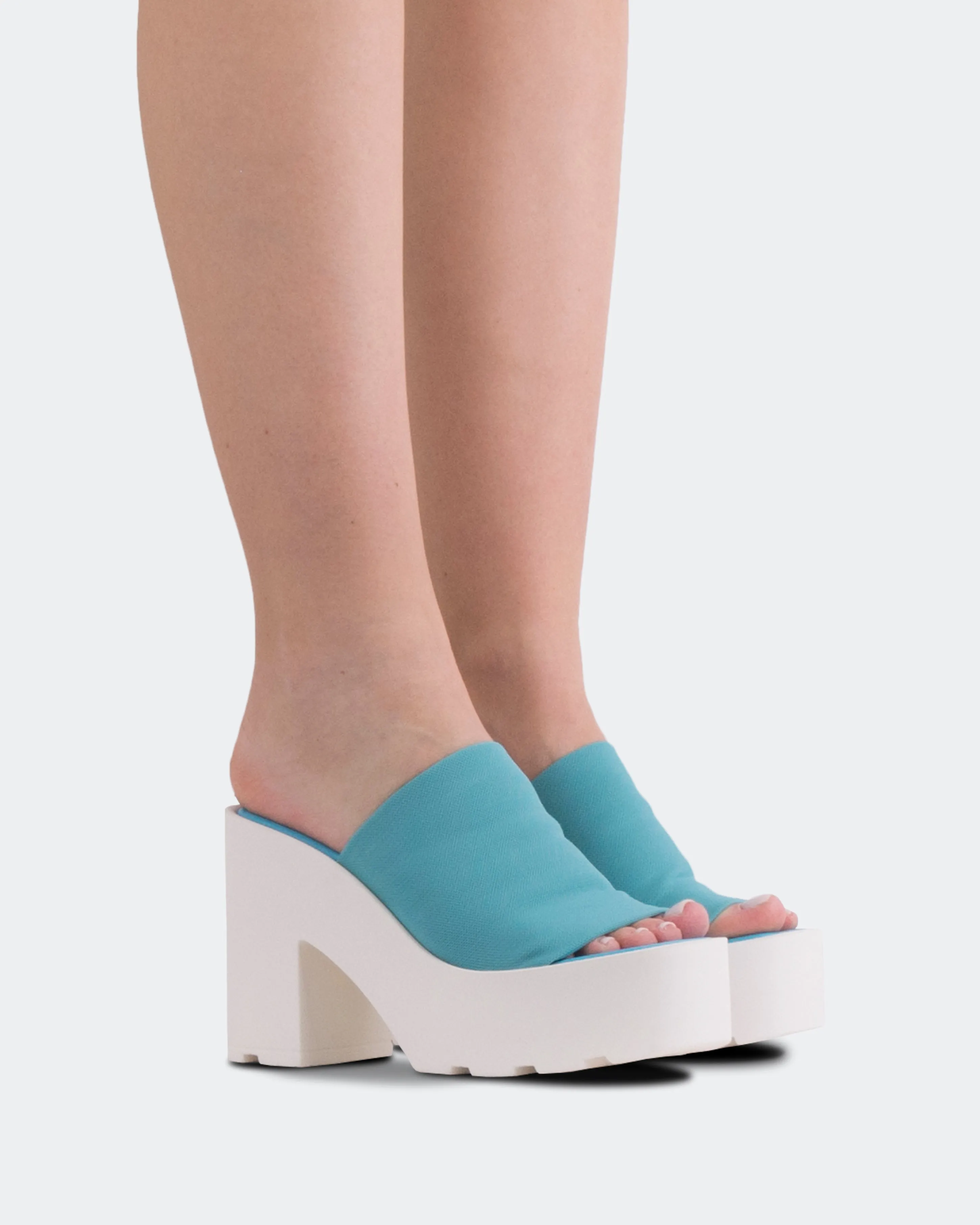 Carangi Blaues Lycra