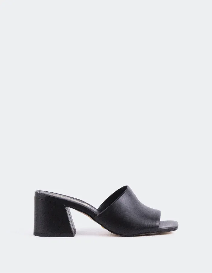 Clarabelle Schwarz Leder