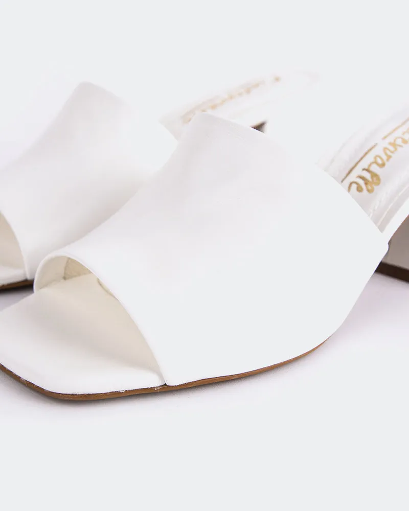 Clarabelle Weißes Leder