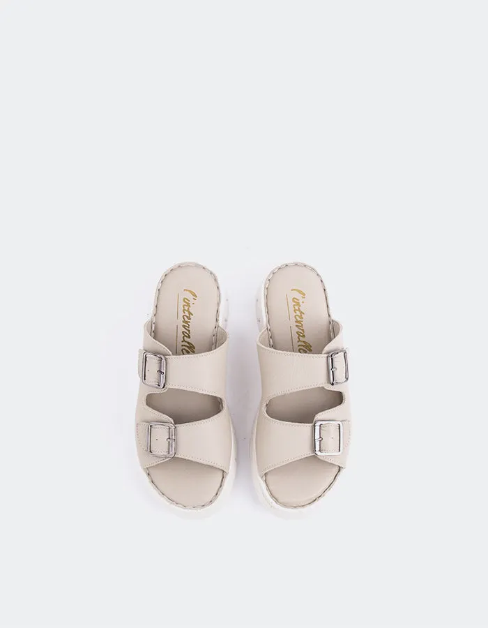 Corsham Sand Leder