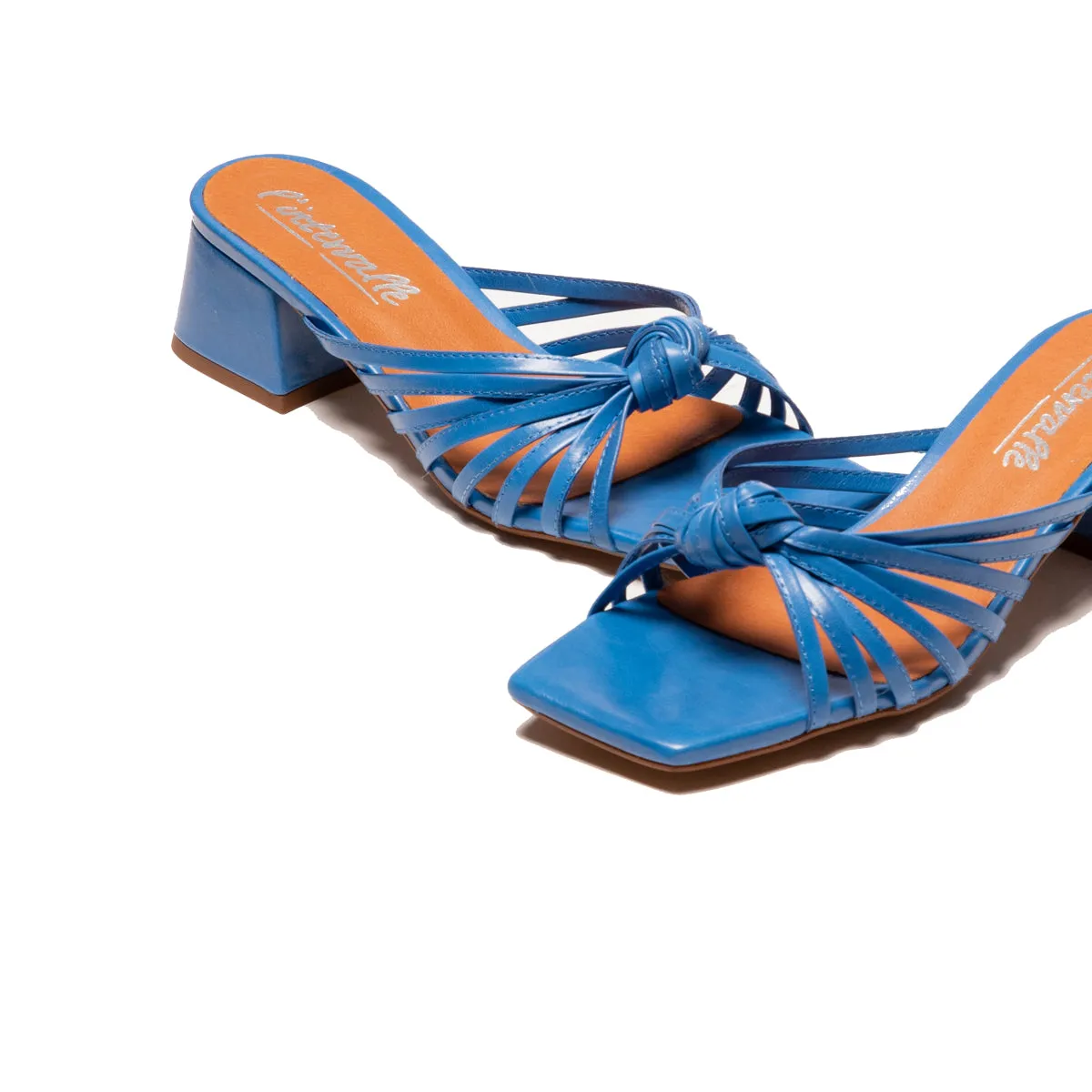 Damira Blau Leder