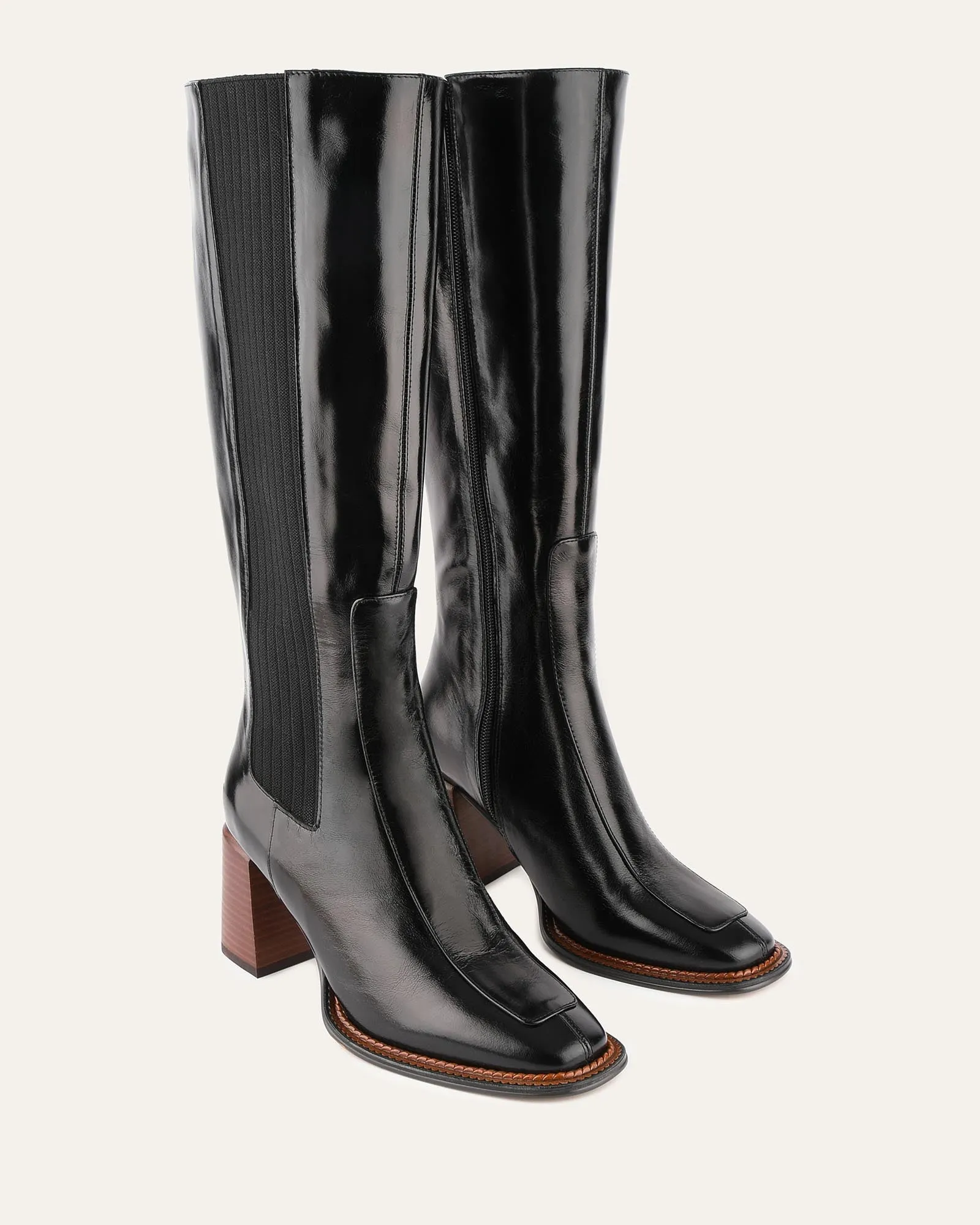 GÖTTLICHE KNIE-STIEFEL AUS SCHWARZEM LEDER