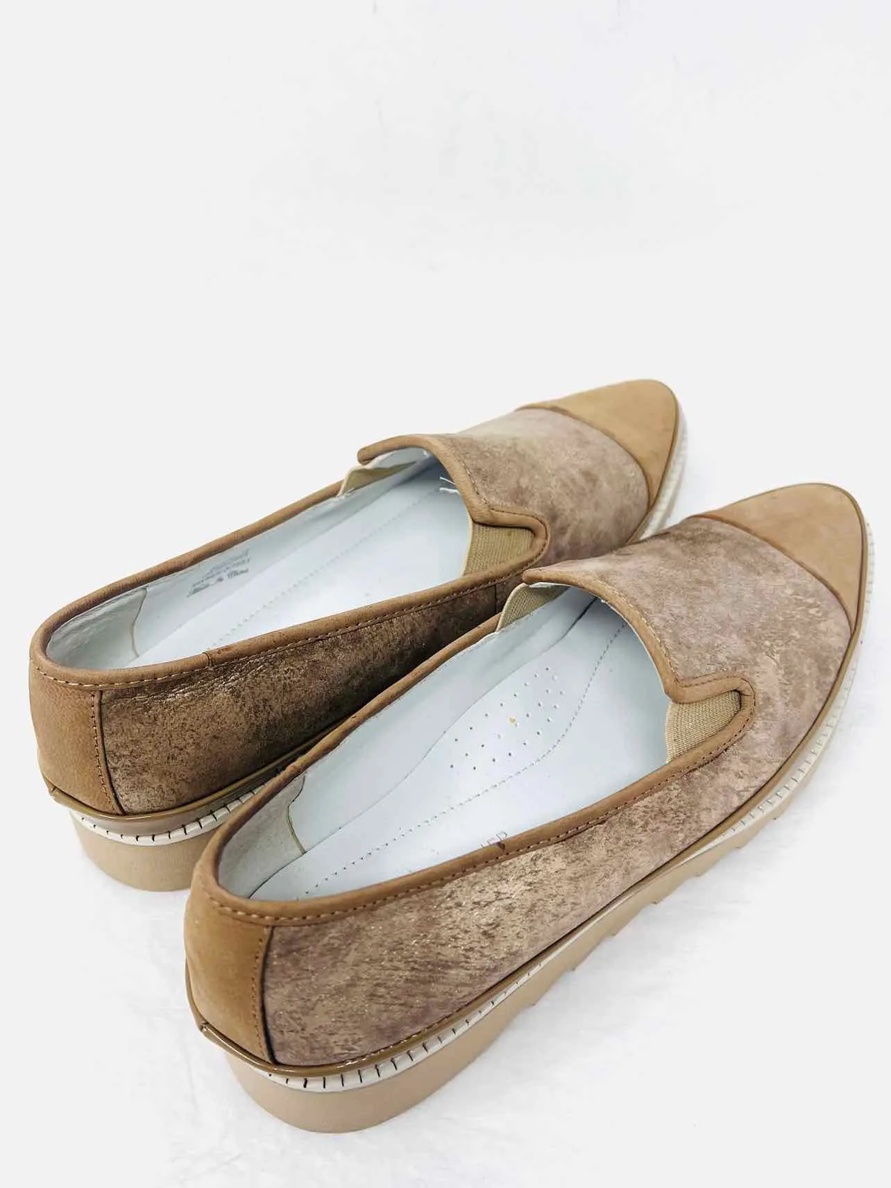 Donald Pliner Größe 8 Hellbraune Metallische Slip-On Designer Sneakers