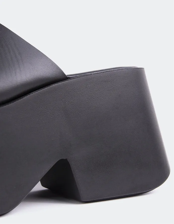 Fidèle Leder in Schwarz