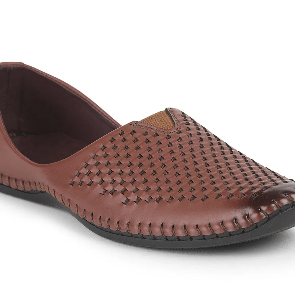 Fortune Tan Casual Mojari Loaferschuhe Für Herren AVN-40 Von Liberty