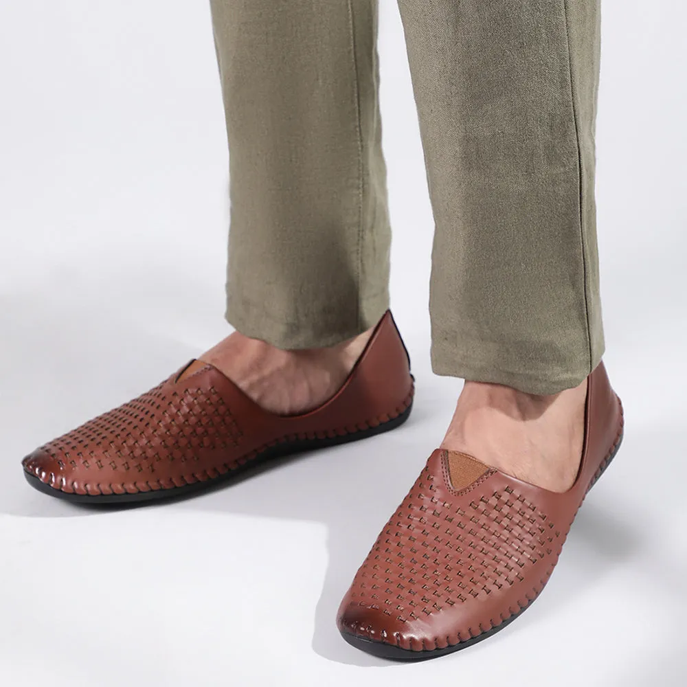 Fortune Tan Casual Mojari Loaferschuhe Für Herren AVN-40 Von Liberty