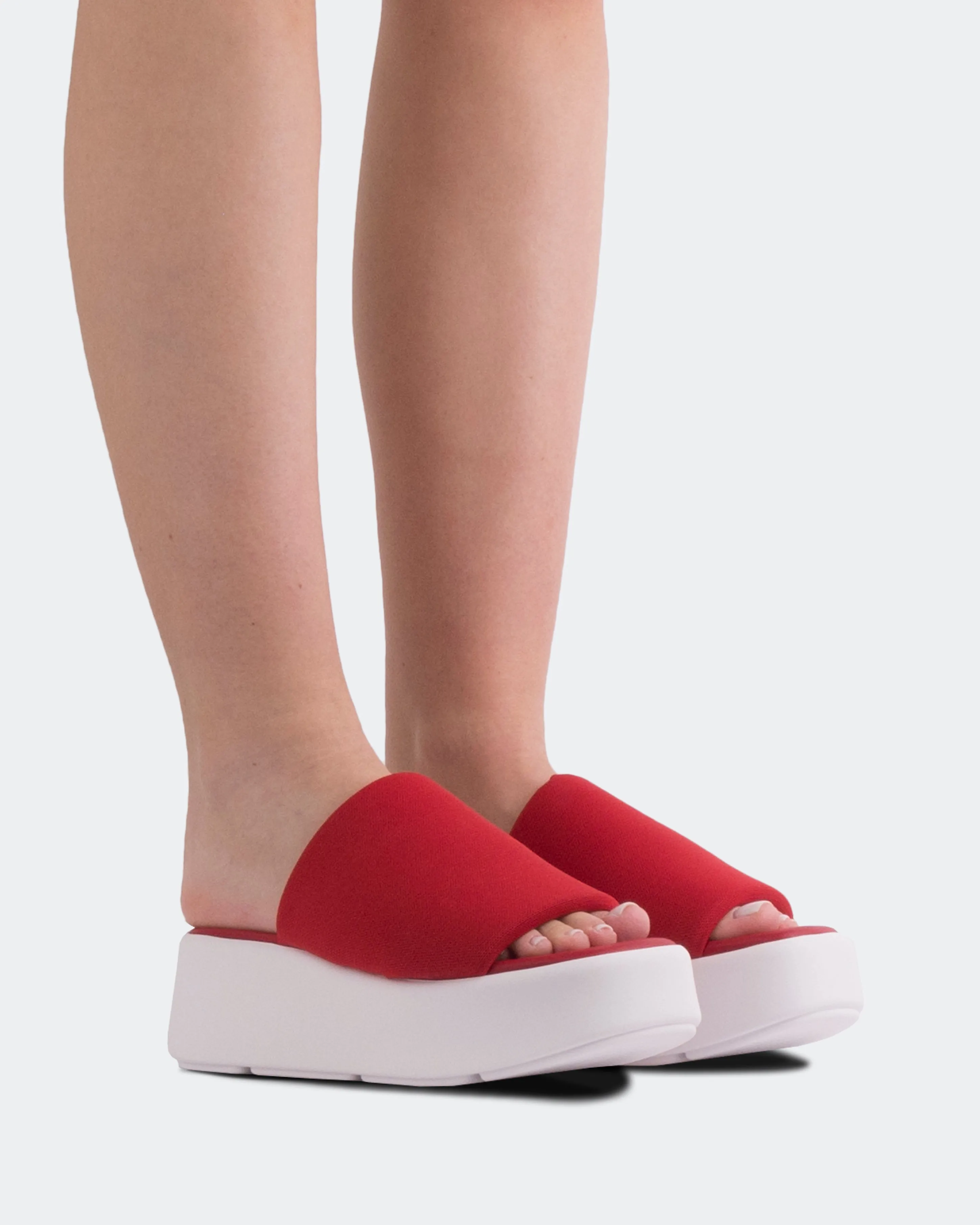 Harlow Roter Puff