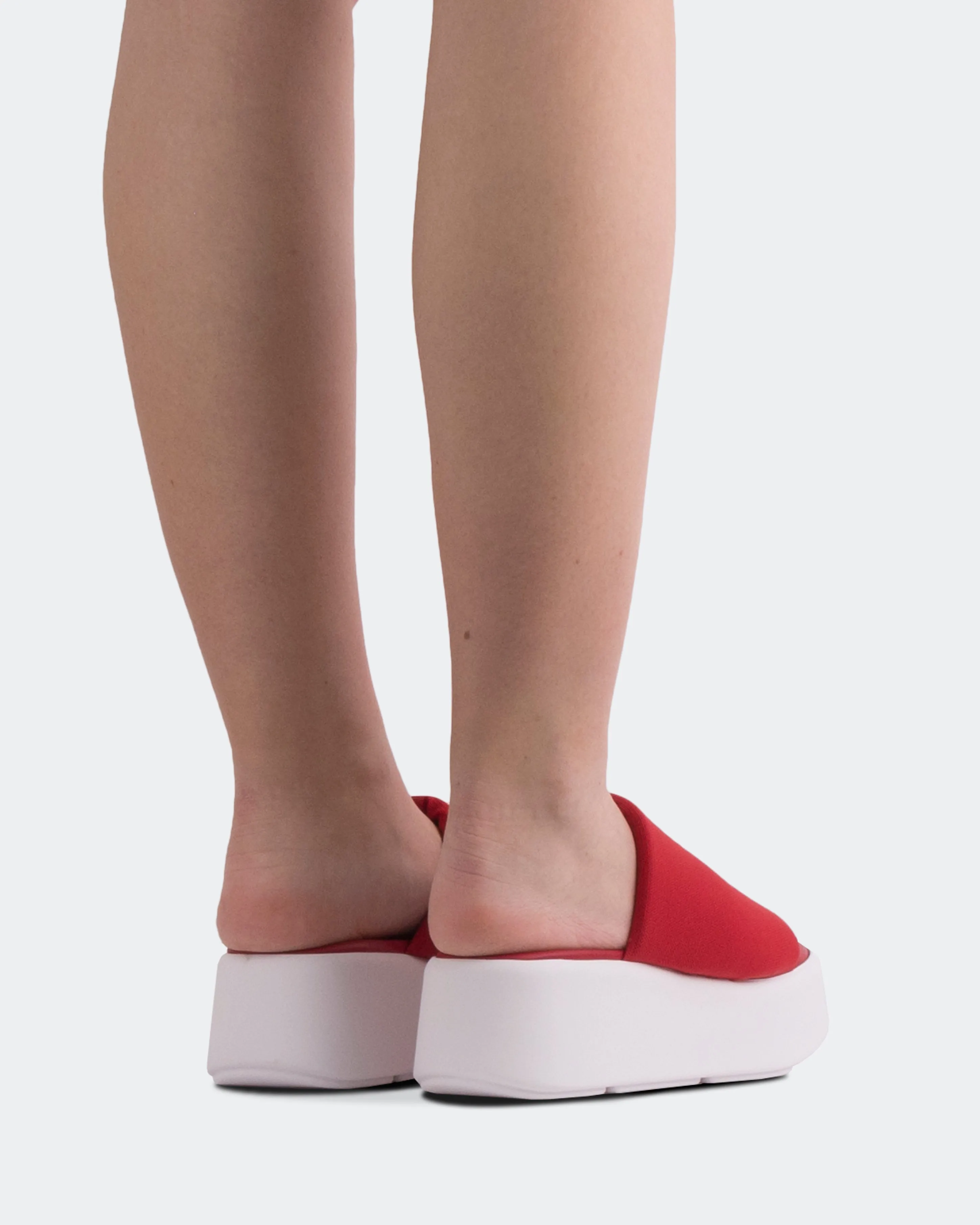Harlow Roter Puff