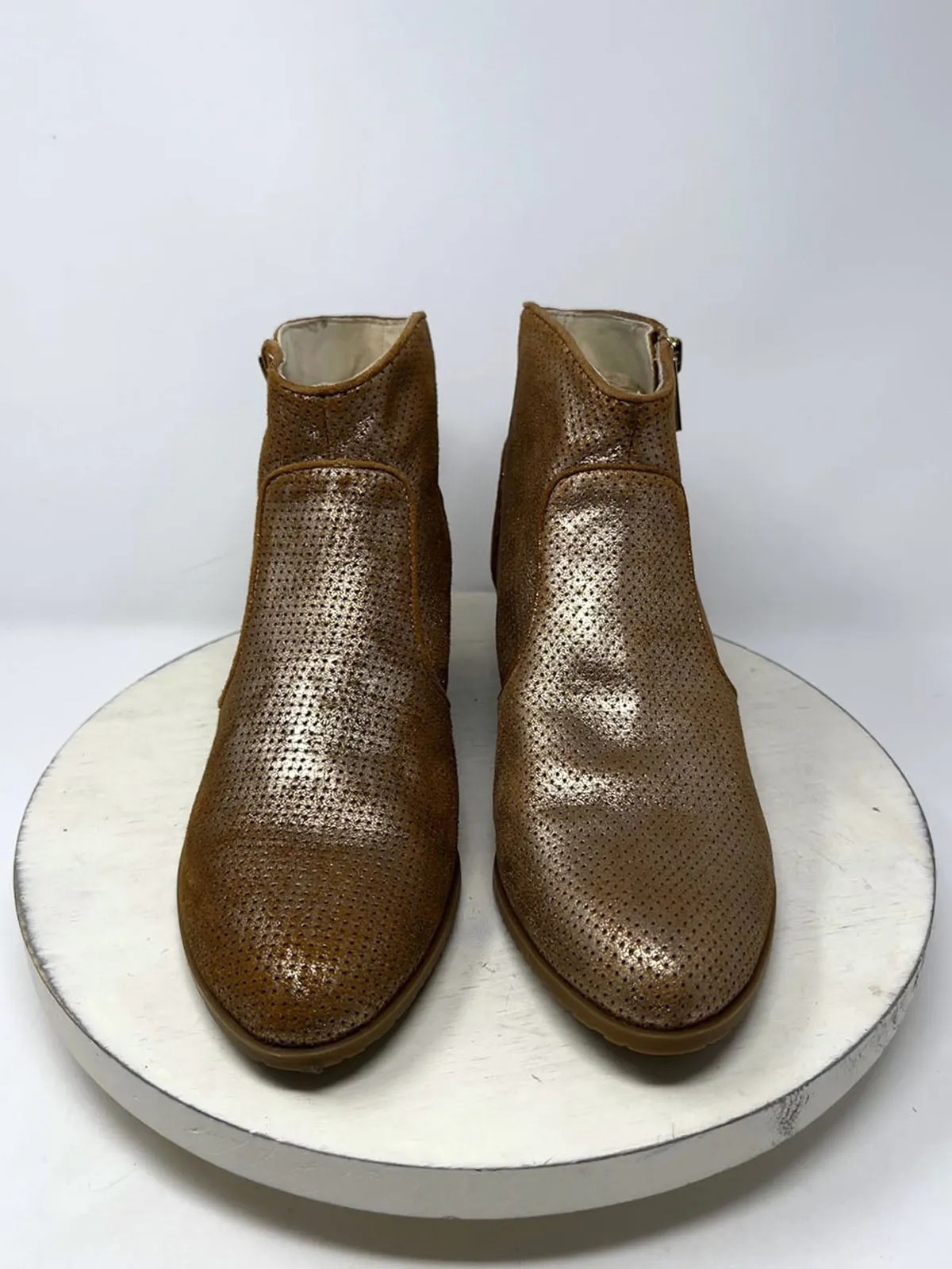 INC Größe 9,5 Kupfer & Gold perforierte Punkte Bootie NWOB