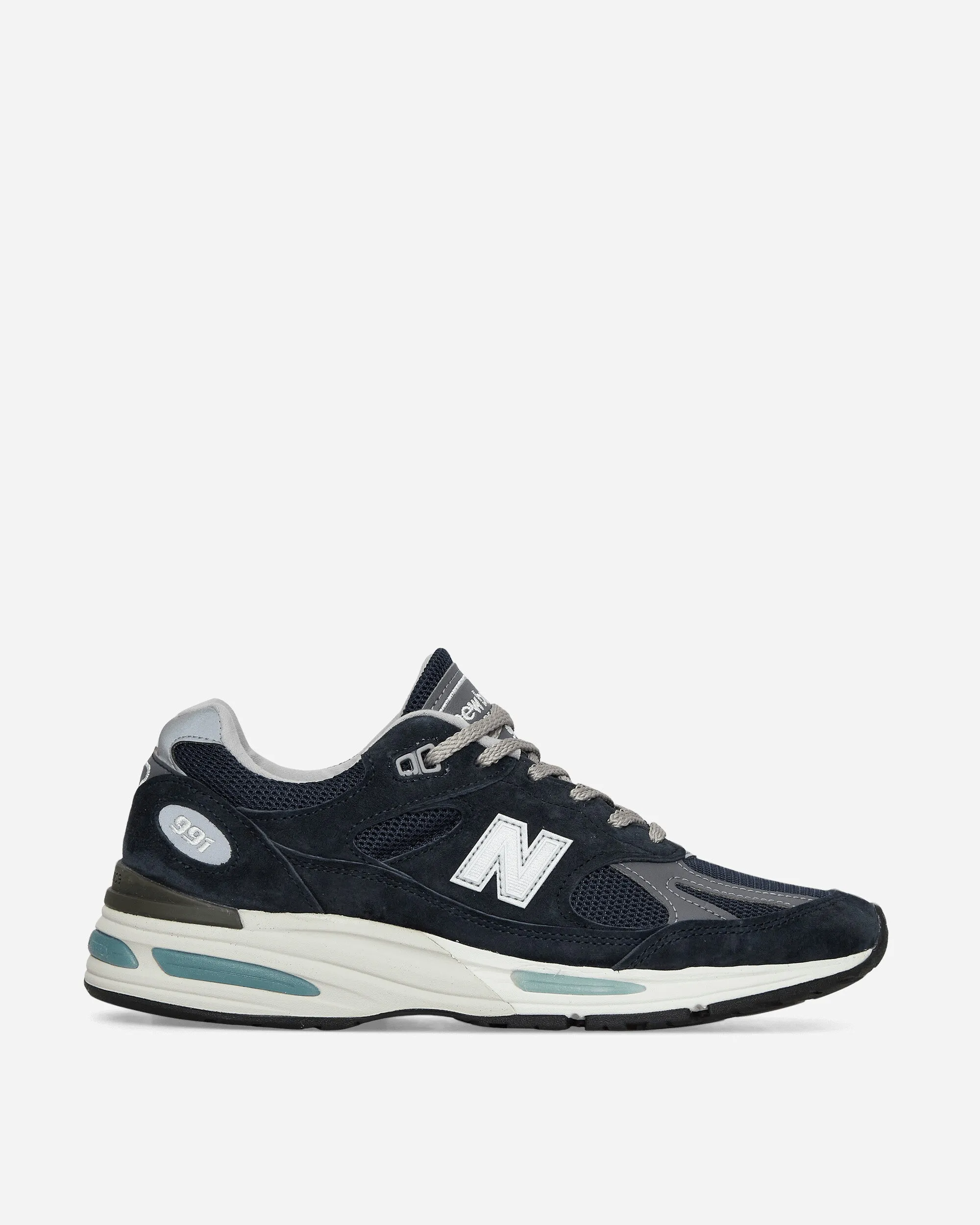 Hergestellt in UK 991v2 Sneakers Dunkelblau / Rauchperle / Silber