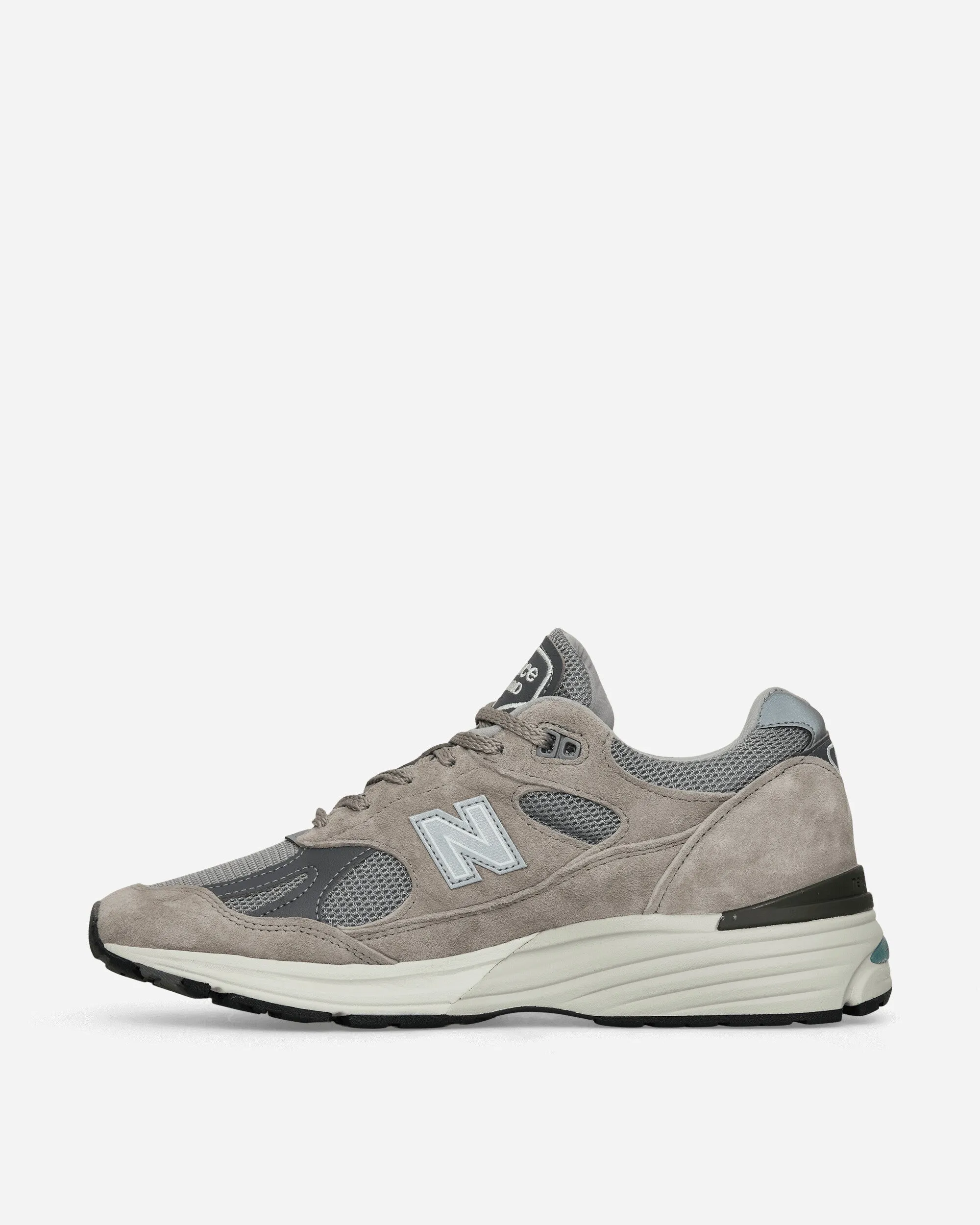 Hergestellt in UK 991v2 Sneakers Taube / Legierung / Silber