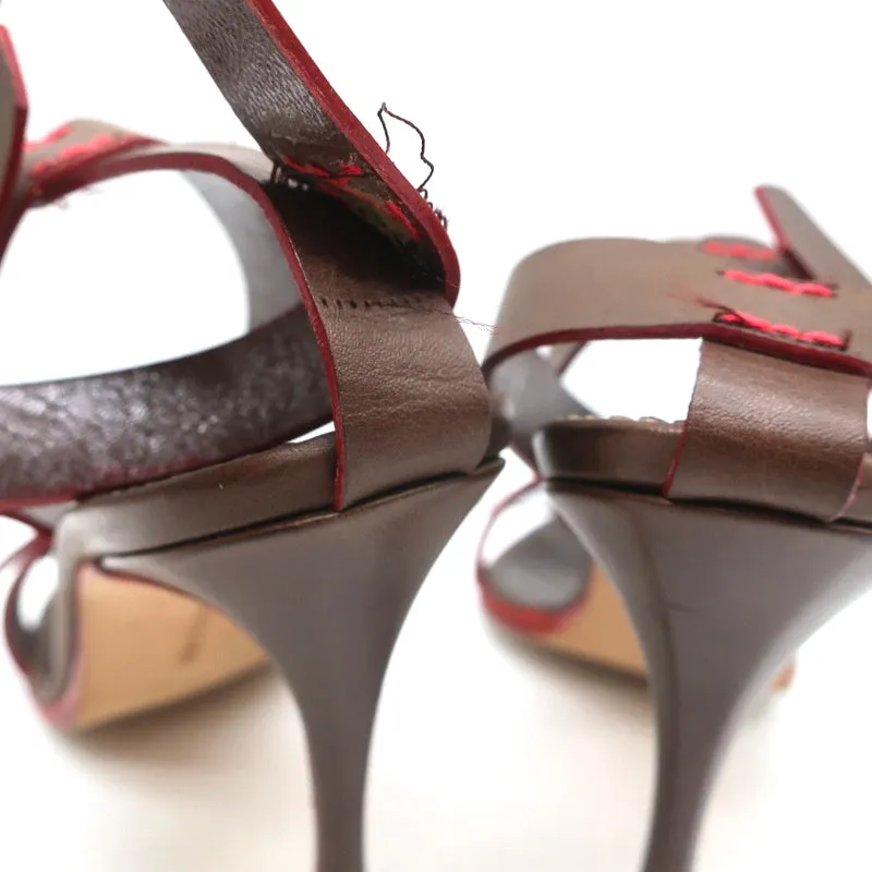 Manolo Blahnik Sandalen mit Doppelknöchelriemen in Dunkelbraun Leder Größe 38.5