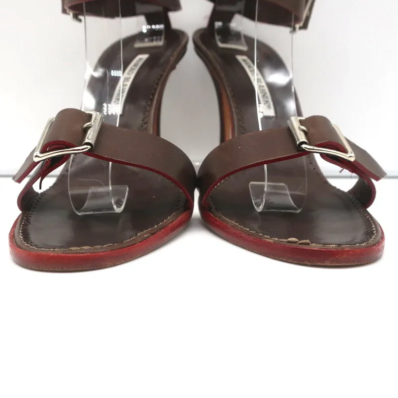 Manolo Blahnik Sandalen mit Doppelknöchelriemen in Dunkelbraun Leder Größe 38.5