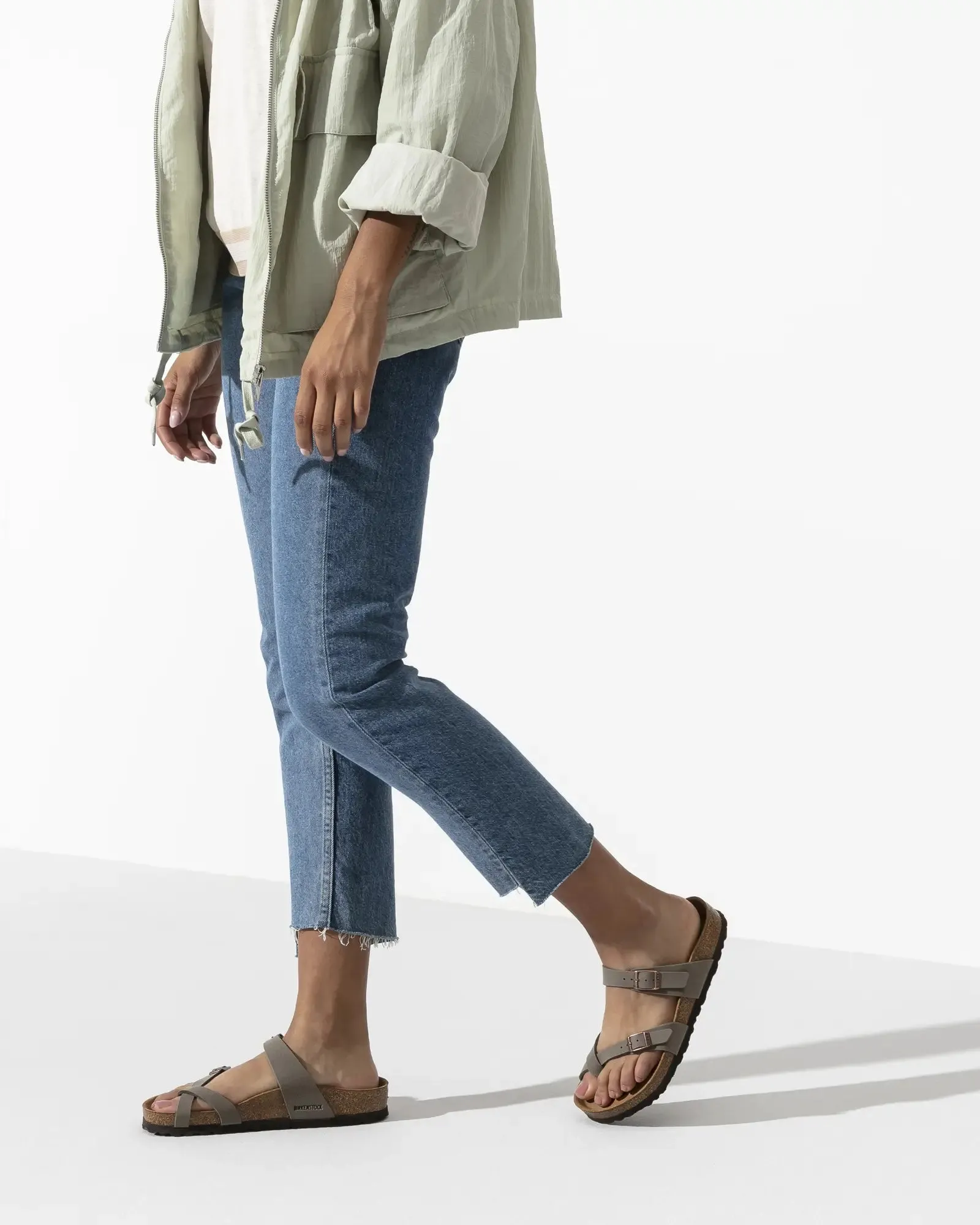 Mayari Birko-Flor Nubuck Sandalen in Stein