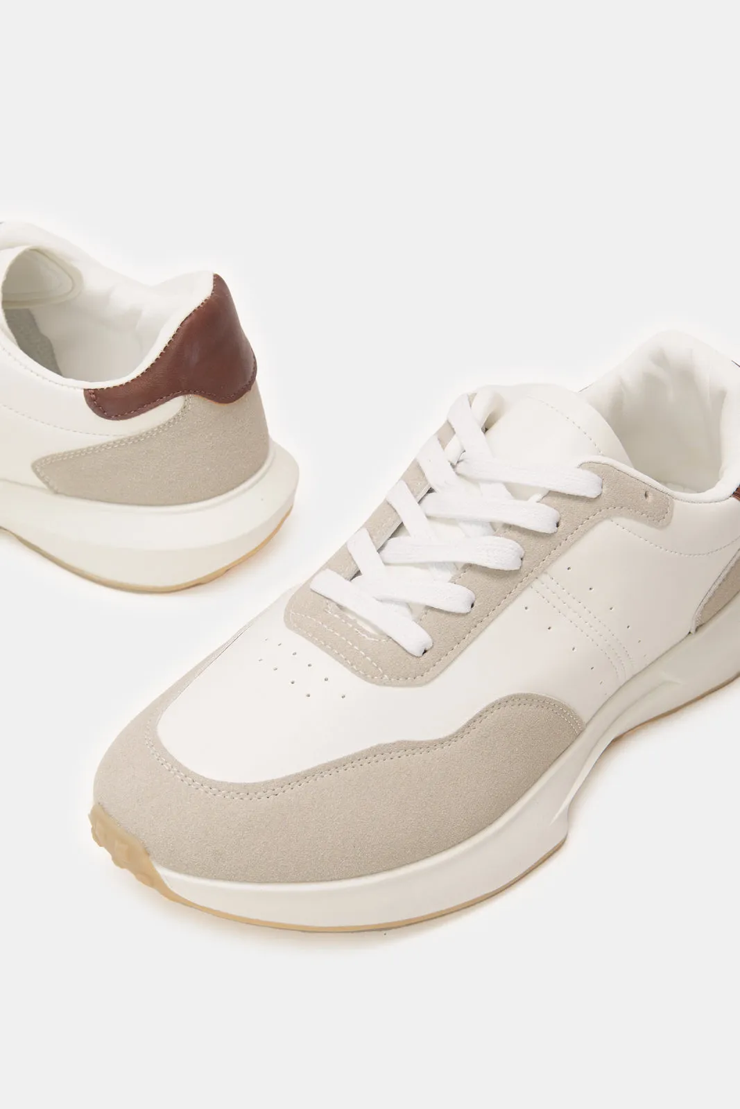 Herren Sneakers aus weißem Materialblock