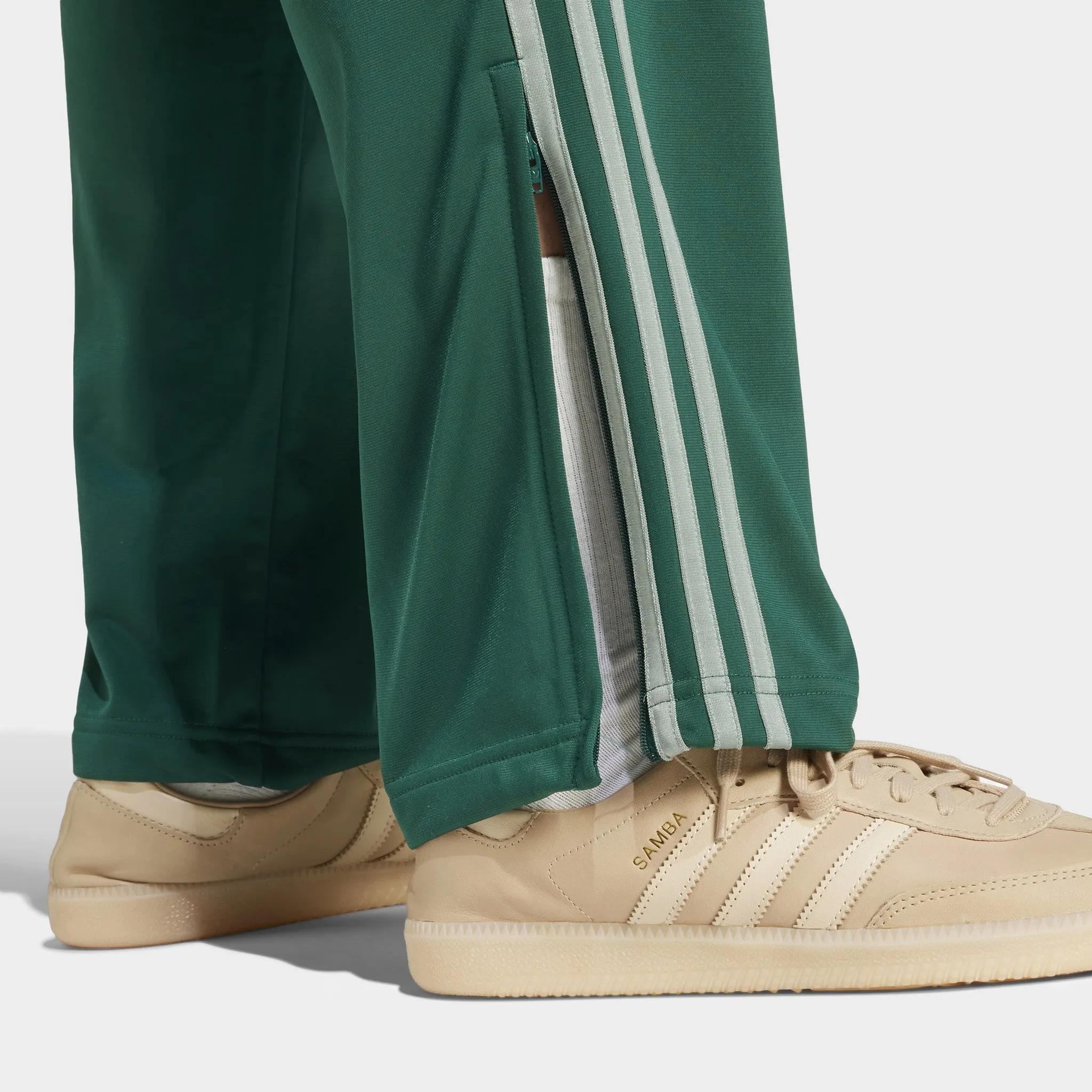 Herren Adidas adidas Firebird Jogginghose Grün / Weiß