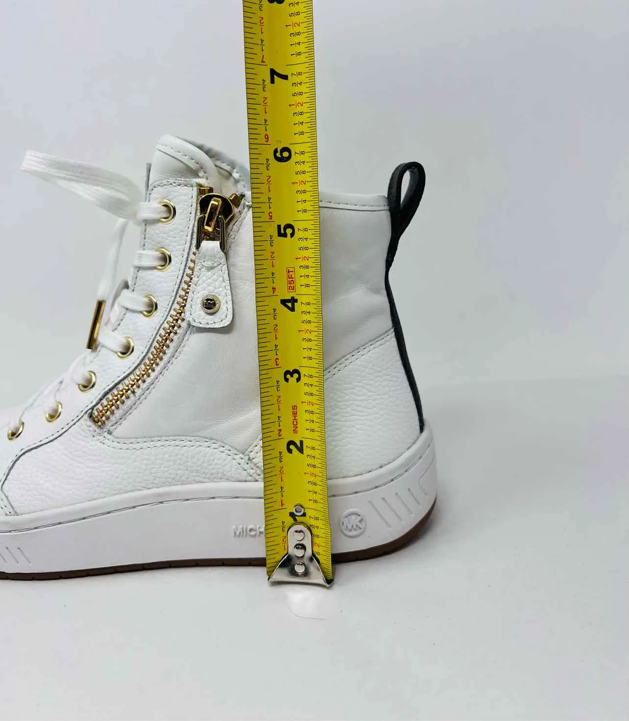 Michael Kors Schnürschuhe aus Leder in Größe 5, Weiß/Braun/Gold