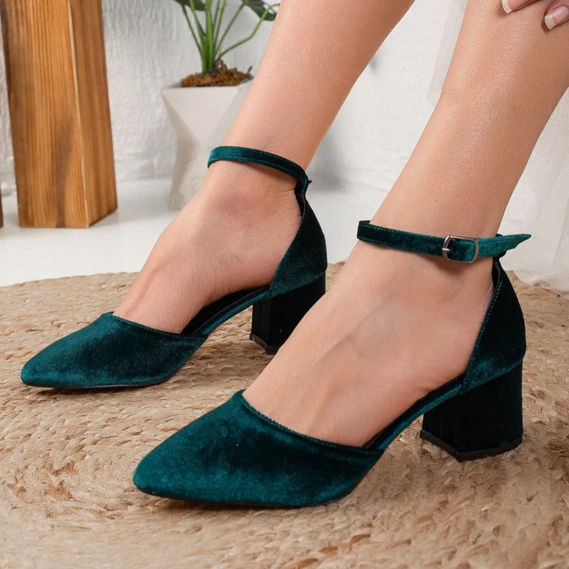 Miranda Vegan Wildleder Perlen Absatzschuhe | Smaragdgrün
