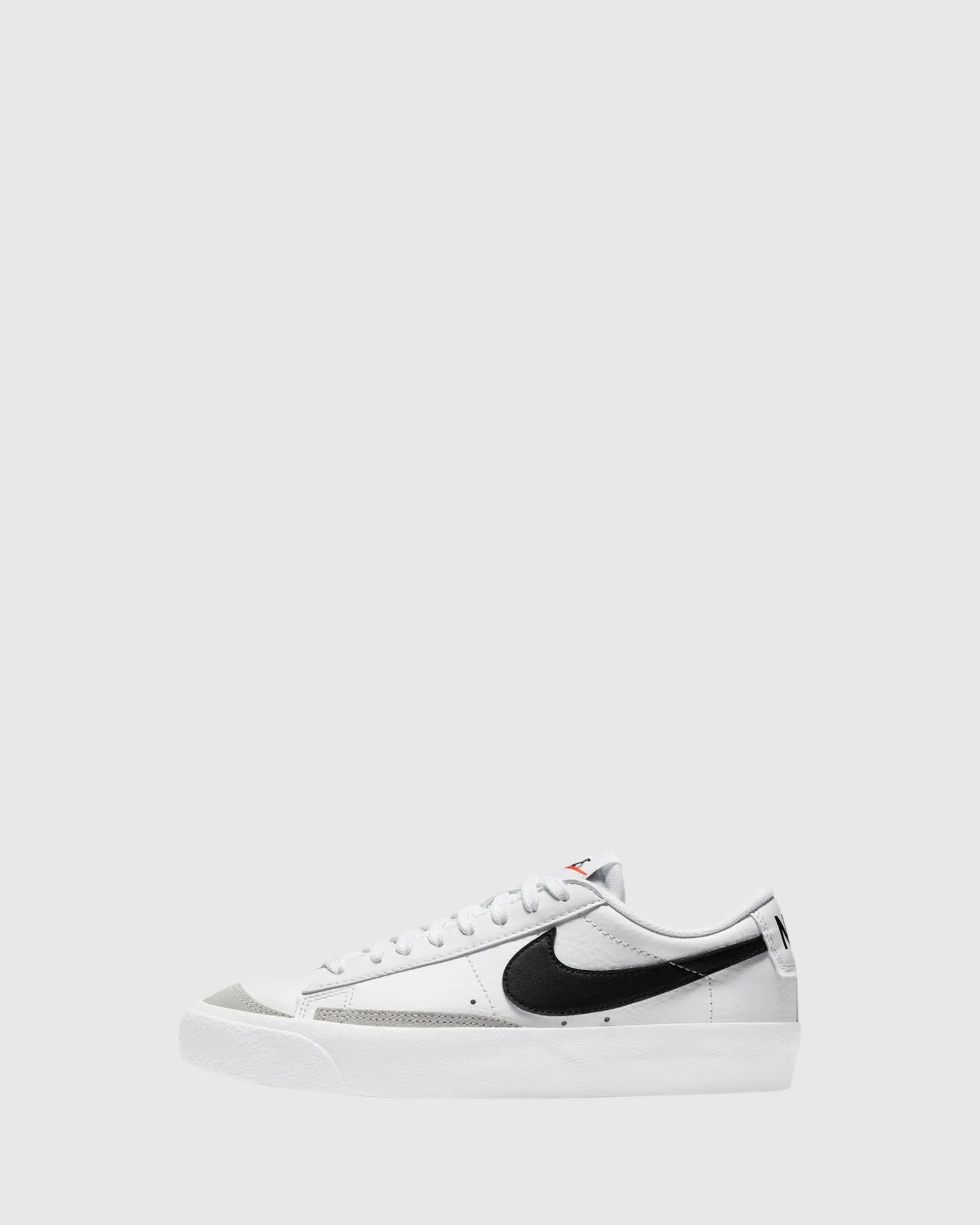 Nike Kinder Schuhe Blazer Low 77 Grundschule Weiß/Schwarz