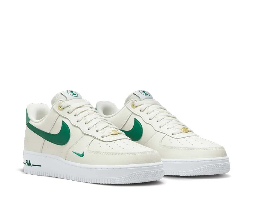 Nike Schuhe Nike Air Force 1 '07 LV8