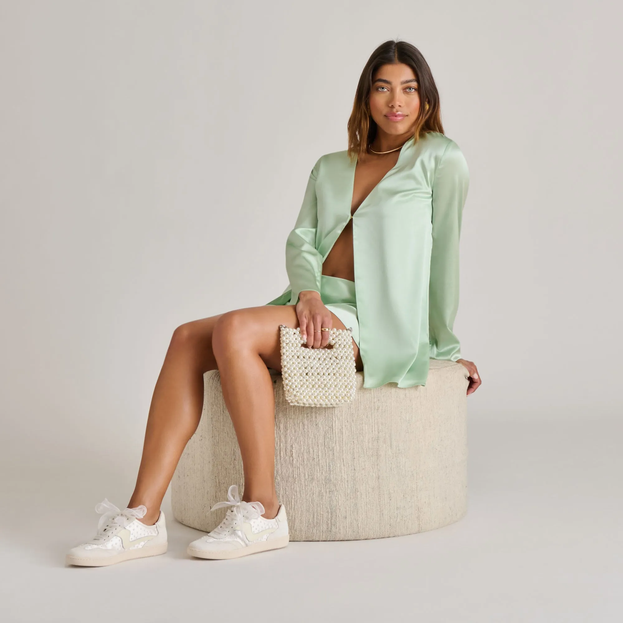 HINWEIS PEARL SNEAKERS OFF WHITE SATIN