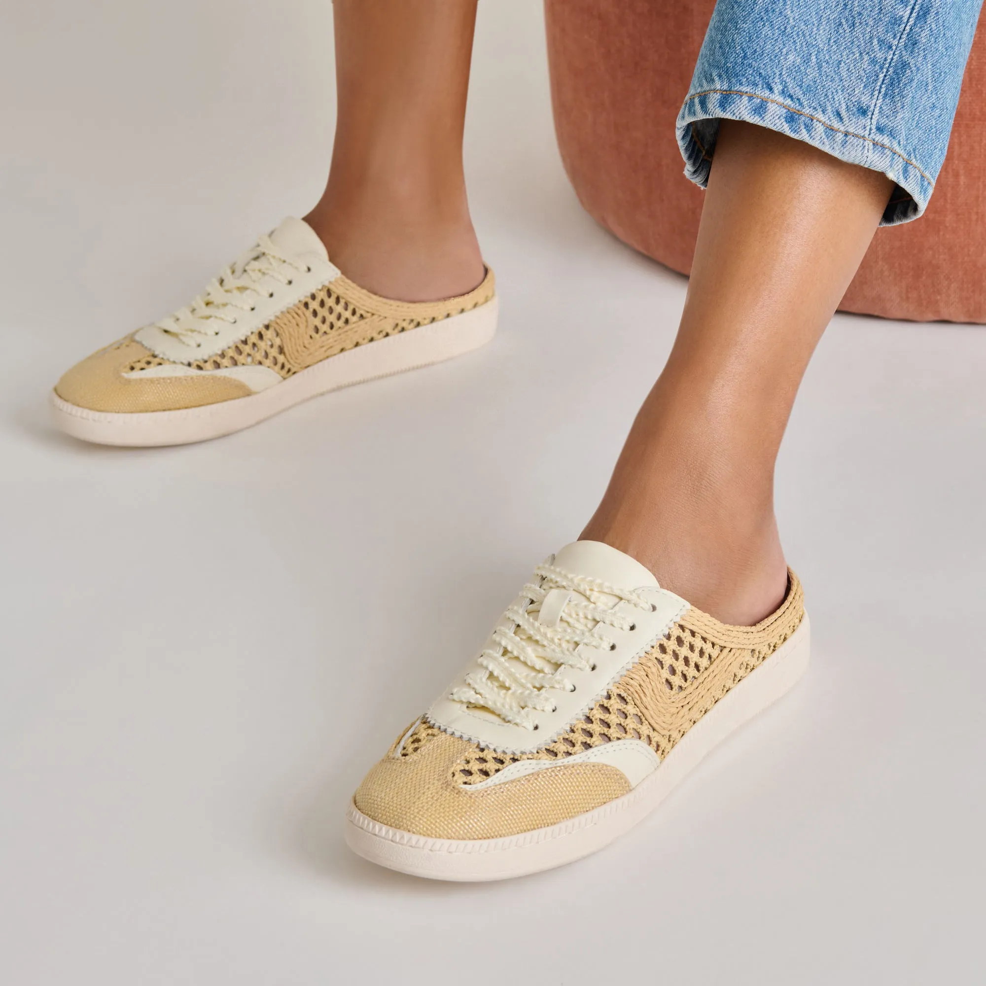 HINWEIS SLIDE GEFLOCHTENE SNEAKERS LT NATUR GEFLOCHTENE RAFFIA