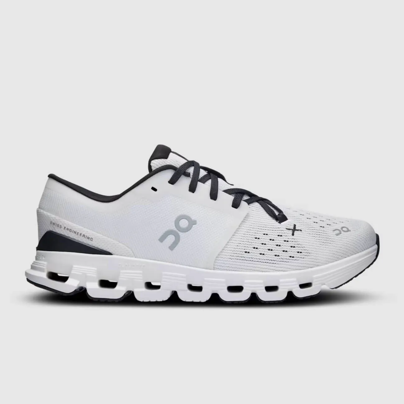 On Women's Cloud X 4 Schuhe - Elfenbein / Schwarz On Cloud Schuhe