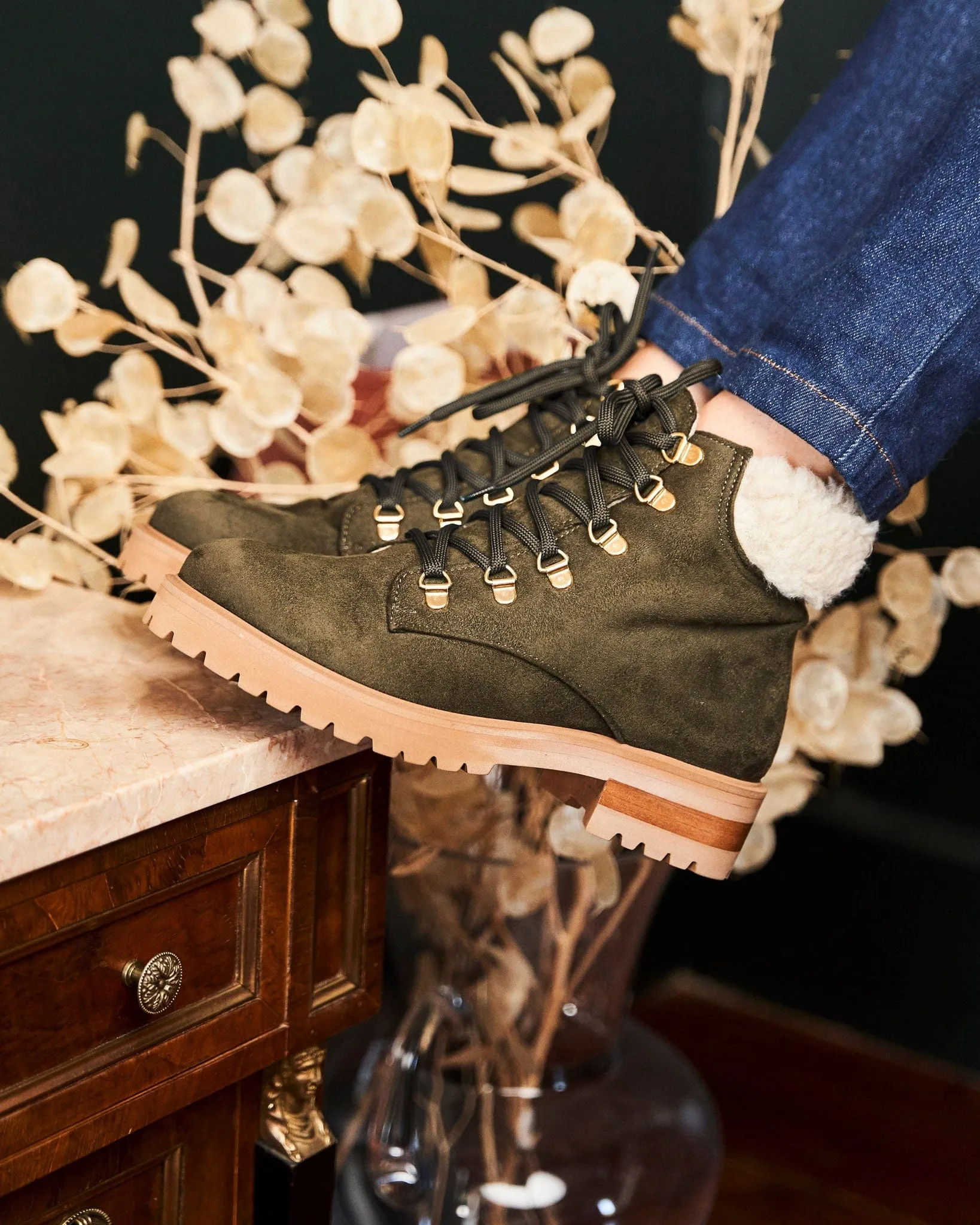 Pollux Vegan Wildleder & Vegan Pelz Stiefel | Khaki