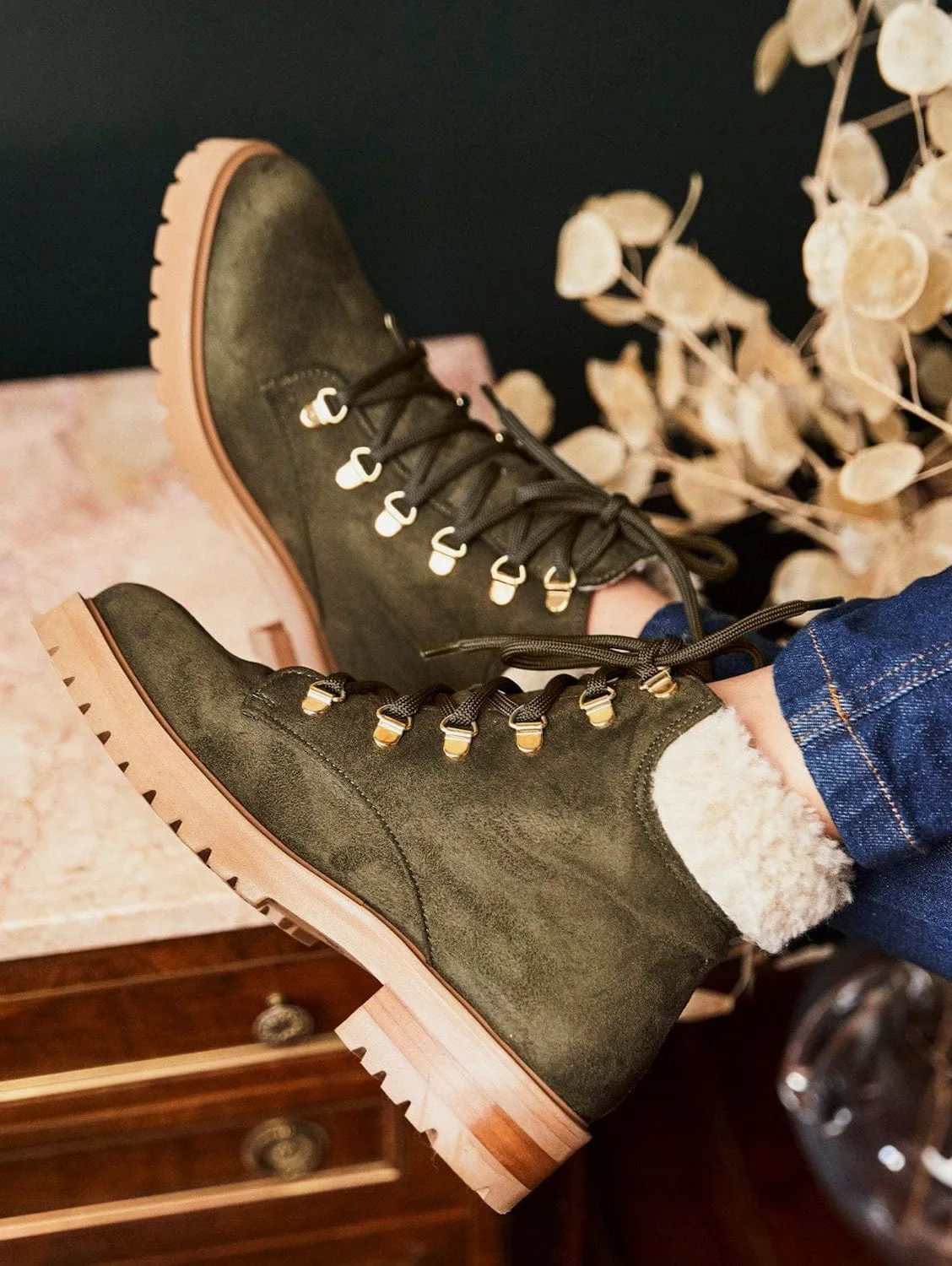 Pollux Vegan Wildleder & Vegan Pelz Stiefel | Khaki