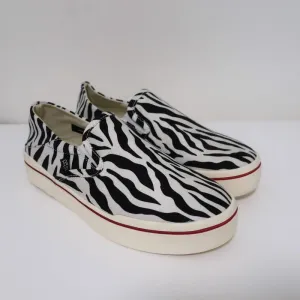 R13 Slip-On Sneakers Weiß/Schwarz Zebra-Print Leinwand Größe 8 NEU