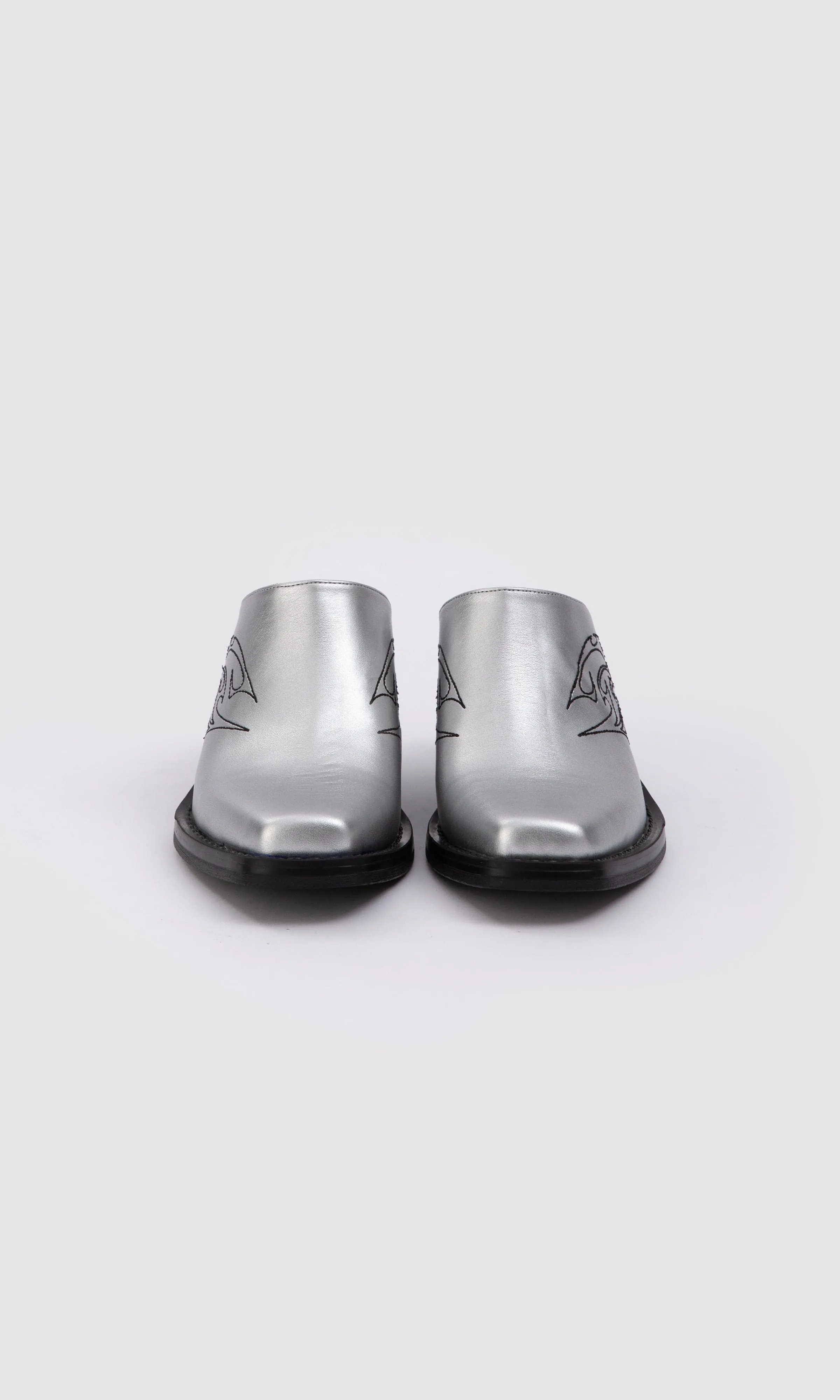 Regan Vegan Apfel-Leder Western Mules | Silber