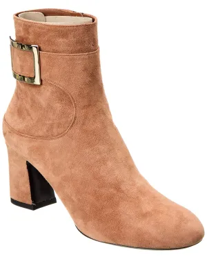 Roger Vivier Logo-Plakette Stiefeletten aus grobem Wildleder_Roger-Vivier