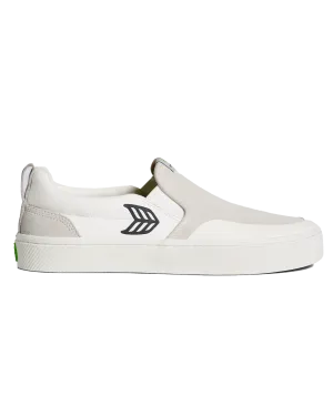 Slip On Skate Pro Schuhe in Off White & Schwarz mit Logo