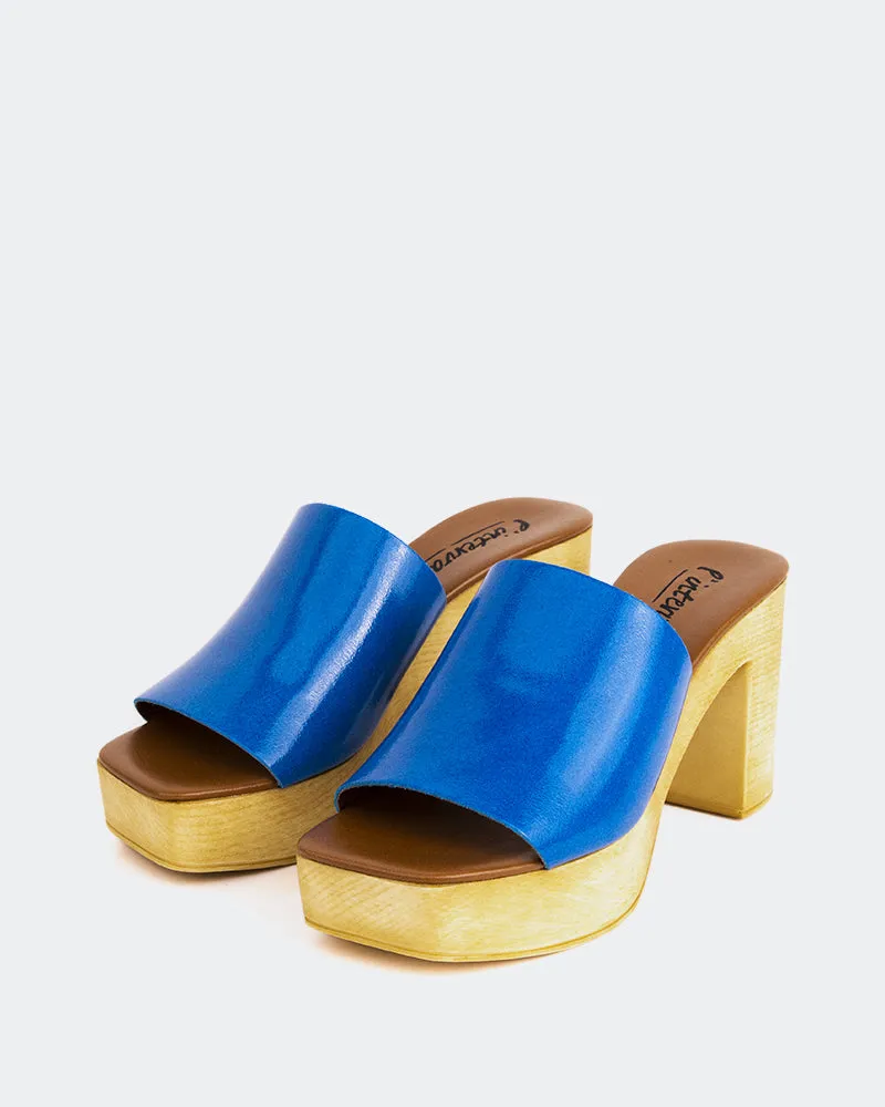 Snicker Blau Leder
