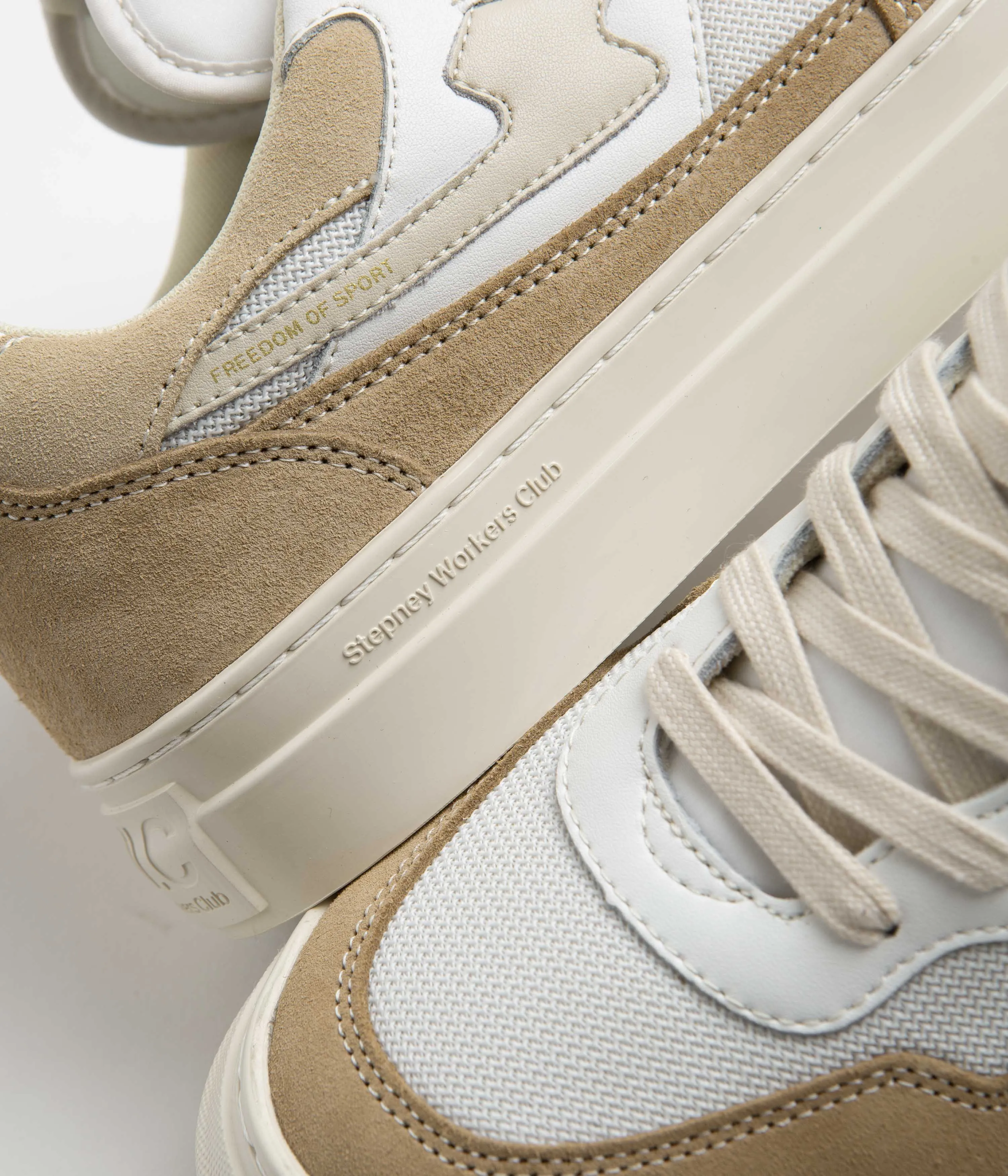 Stepney Workers Club Pearl S-Strike Wildlederschuhe - Weiß / Erde Stepney Workers Club Schuhe