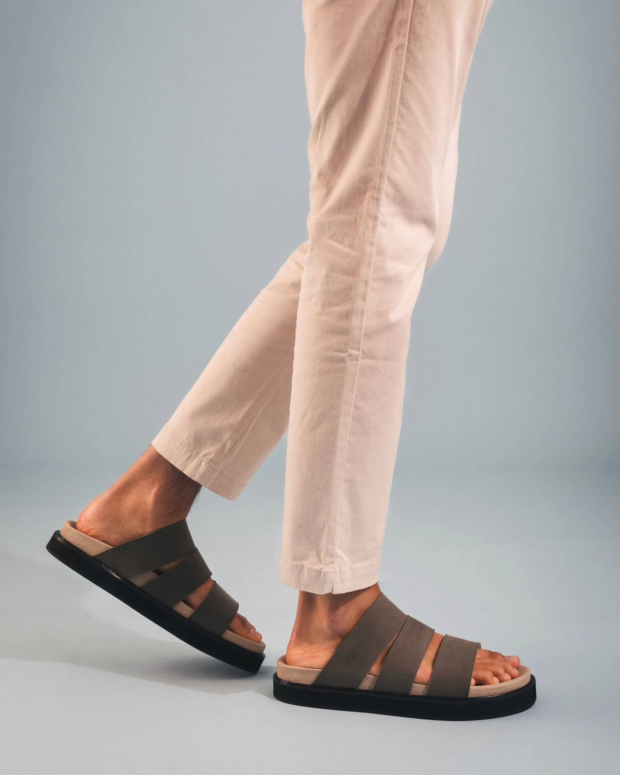 Tonga Unisex Vegane Mikrofaser Plateausandalen | Grün