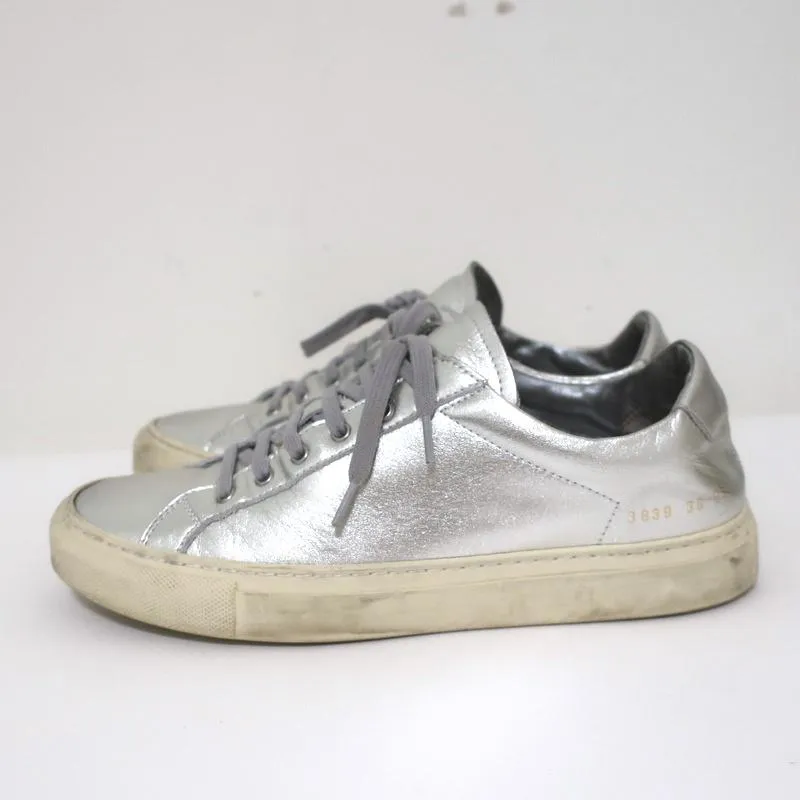 Damen Common Projects Achilles Low Sneakers Silber Metallic Leder Größe 38