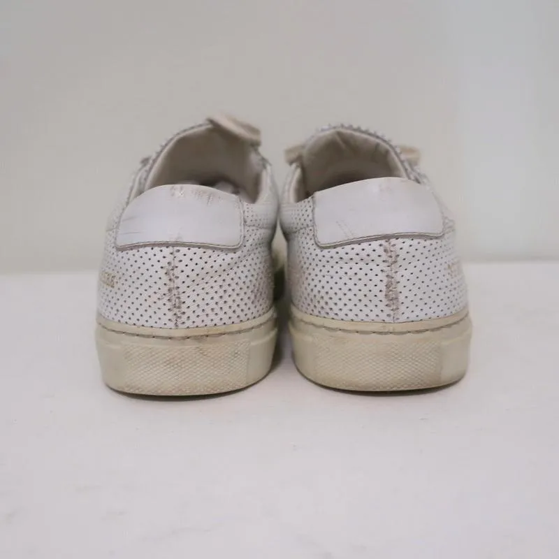 Damen Common Projects Achilles Low Sneakers Weiß Perforiertes Leder Größe 38